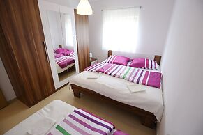 Apartments Kapetan