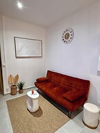CYRUS HOTEL-HOUSE
