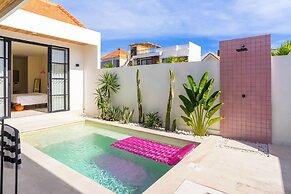 Stylish Private Pool Villa in Pererenan