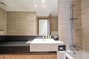 Designer 1BR Apt Fully Equipped