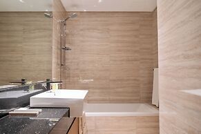 Designer 1BR Apt Fully Equipped
