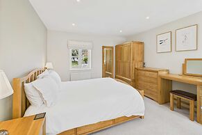 Host Stay Blue Barn