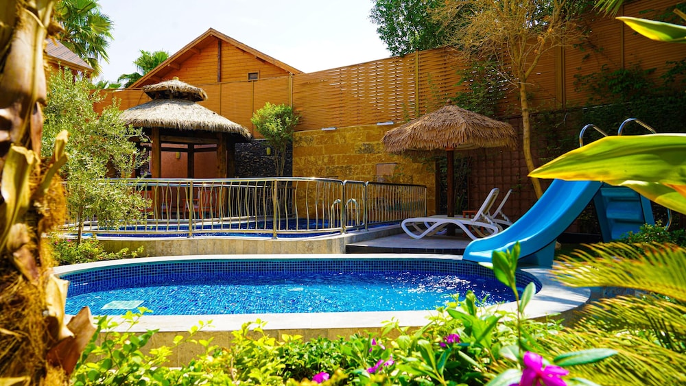 The Land Villas Ammaria