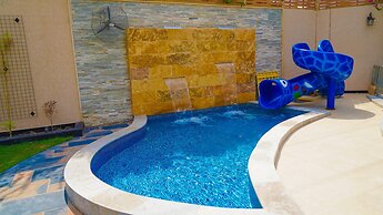 The Land Villas Ammaria
