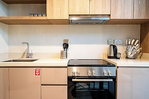 Minimalist Luxe Studio in the City