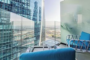 Minimalist Luxe Studio in the City