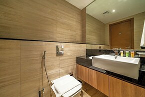 Minimalist Luxe Studio in the City
