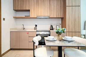 Minimalist Luxe Studio in the City