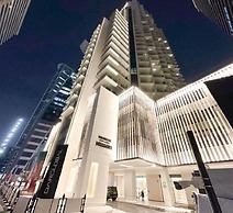 Minimalist Luxe Studio in the City