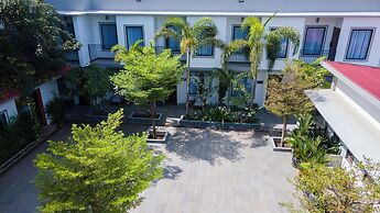 Apartment Green Amazon