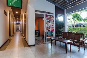 Apartment Green Amazon