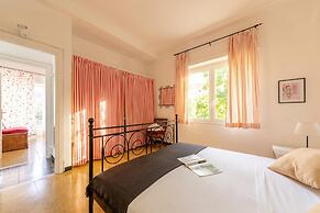 Monterosso Apartments