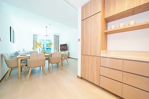 Stunning 2BR Apt – High-Floor with Breathtaking Views