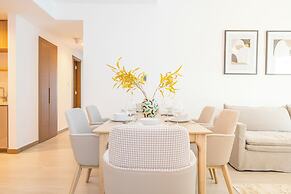 Stunning 2BR Apt – High-Floor with Breathtaking Views