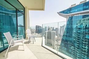 Stunning 2BR Apt – High-Floor with Breathtaking Views