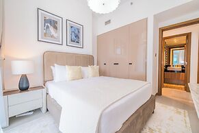 Stunning 2BR Apt – High-Floor with Breathtaking Views