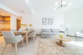Stunning 2BR Apt – High-Floor with Breathtaking Views