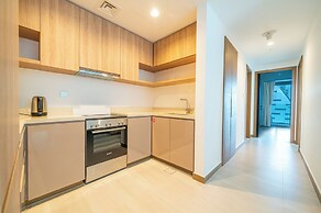 Stunning 2BR Apt – High-Floor with Breathtaking Views