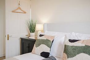 Mulberry Cottage 5BD in Wiltshire