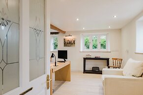 Mulberry Cottage 5BD in Wiltshire