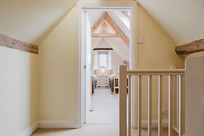 Mulberry Cottage 5BD in Wiltshire