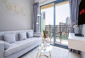 Spacious & Fully Furnished 1BR in Zada