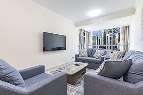 Prime 1BR Global Lake View Mins Metro