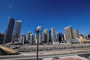 Prime 1BR Global Lake View Mins Metro