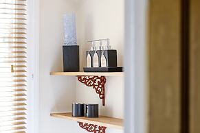 Apartment in Brighton Near the Beach