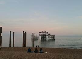 Apartment in Brighton Near the Beach
