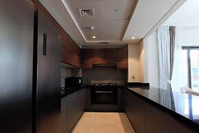 Spacious 2BR Apt Maids Elegance