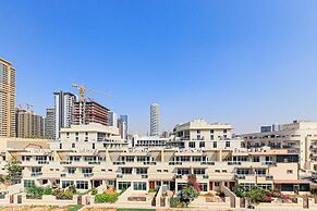 Spacious 2BR Apt Maids Elegance