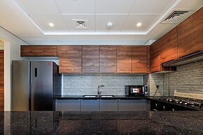 Spacious 2BR Apt Maids Elegance