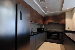 Spacious 2BR Apt Maids Elegance