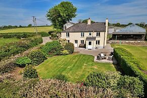 Cottage in Cornwall Near Bodmin Moor
