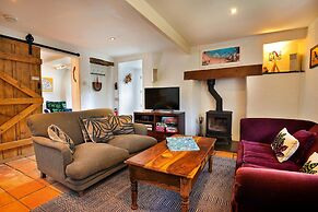 Cottage in Cornwall Near Porthcothan Bay