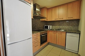 Apartment in Roses With Balcony, Pool-view