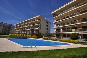 Apartment in Roses With Balcony, Pool-view