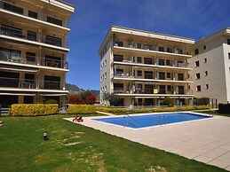 Apartment in Roses With Balcony, Pool-view