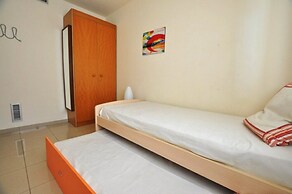 Apartment in Roses With Balcony, Pool-view