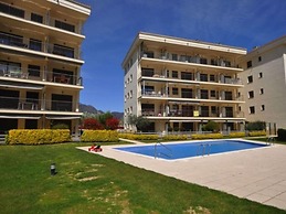 Apartment in Roses With Balcony, Pool-view
