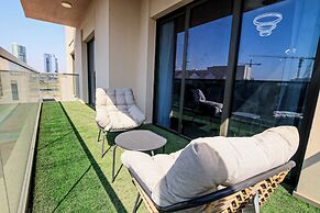 Luxurious 2BR Maids Eleganz Apt