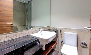 Luxurious 2BR Maids Eleganz Apt