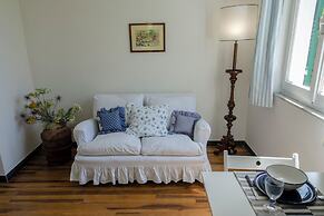 Vernazza Apartments