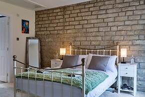 Cottage in New Mills Near Peak District