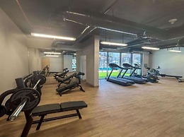 Modern 1BR Living in Oakley Square