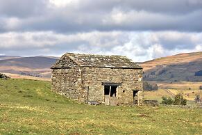 Cottage in Hawes Near Yorkshire Dales Trails