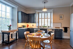 Cottage in Cornwall by Helford River & Hot Tub