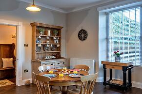 Cottage in Cornwall by Helford River & Hot Tub