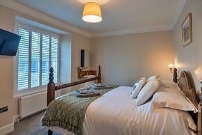 Cottage in Cornwall by Helford River & Hot Tub